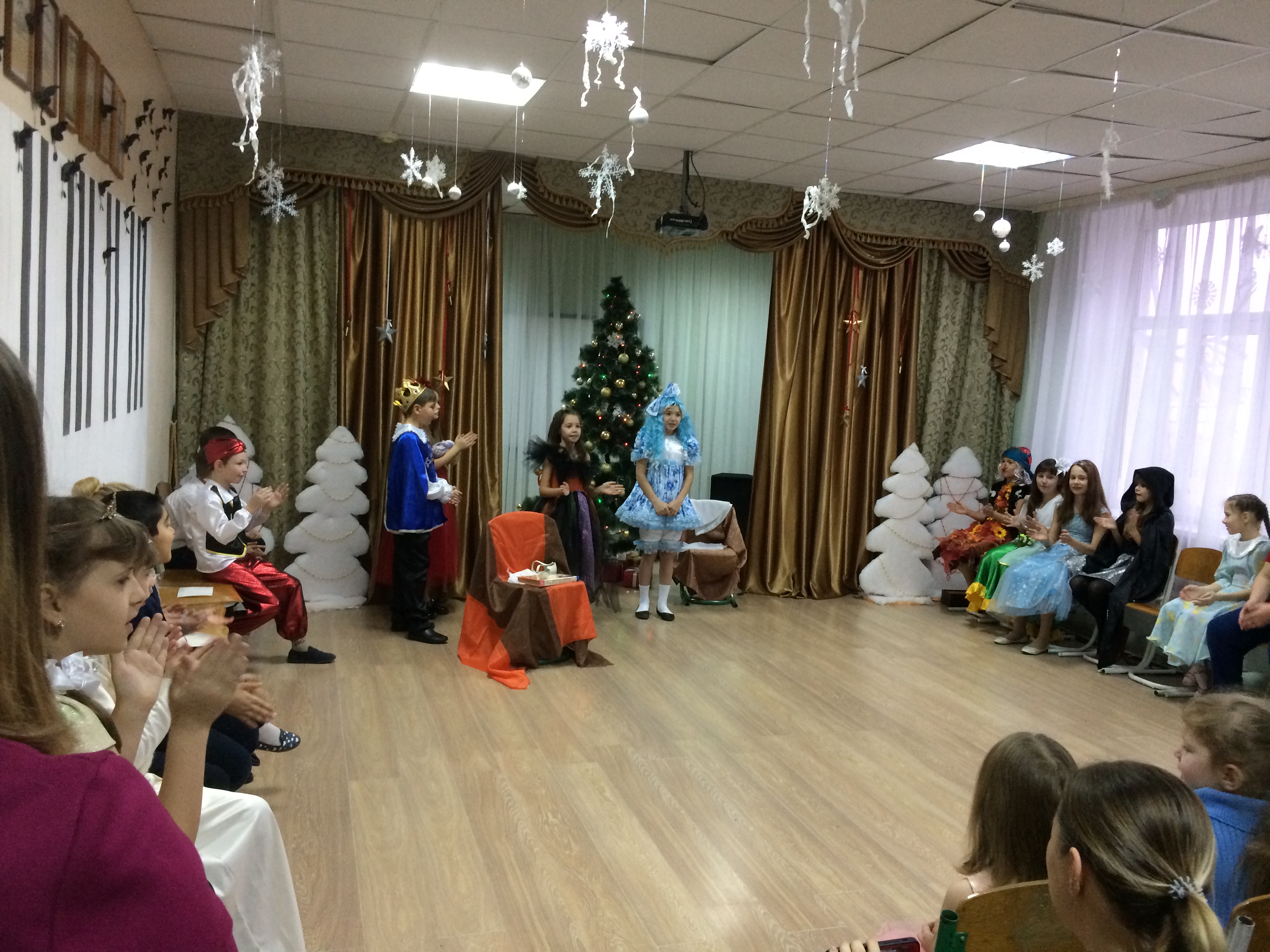 organizovano-teatralizovannoe-predstavlenie-v-gostyah-u-skazki-4